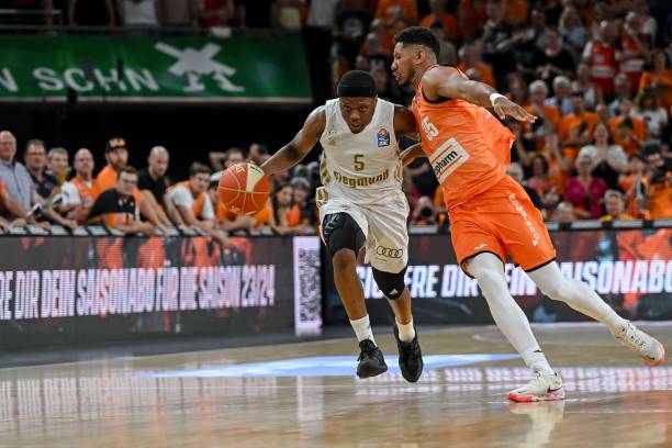 赛和亚冠双 赛和亚冠双