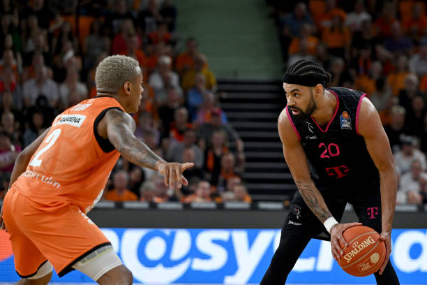 他成功背后 他成功背后