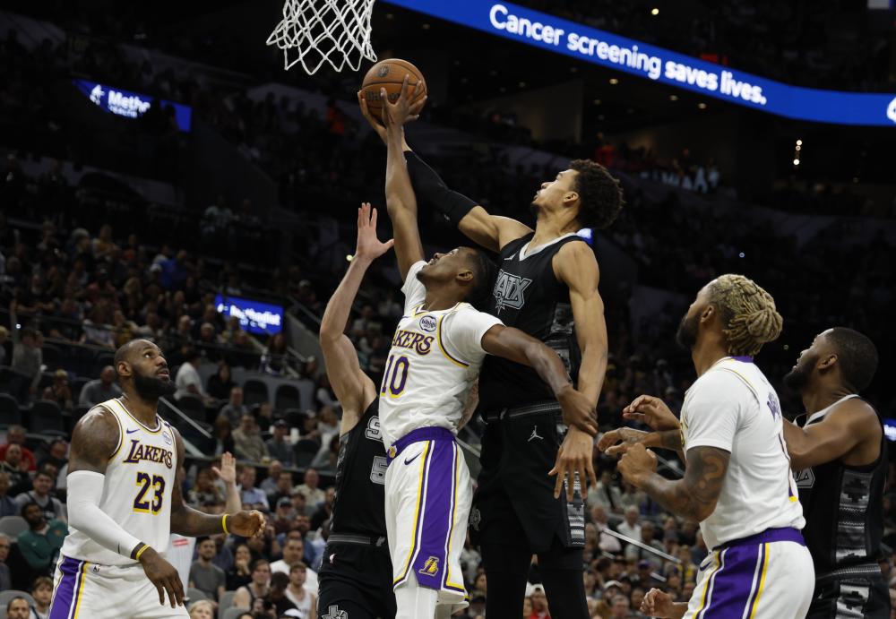 更具威胁性 更具威胁性